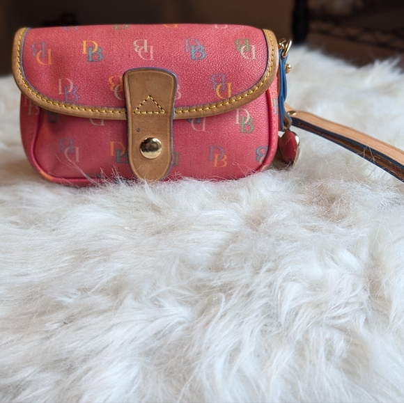 Dooney & Bourke Monogram Wristlet - Picture 3 of 10